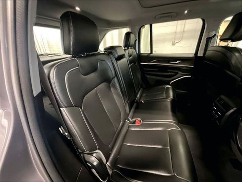 Used 2024 Jeep Grand Cherokee Limited 4xe AWD/4WD image 16