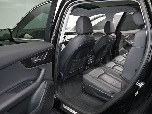 Used 2021 Audi Q7 3.0T Premium Plus image 12