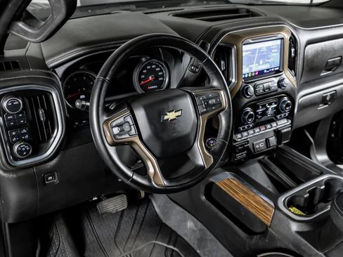 Used 2023 Chevrolet Silverado 3500 High Country w/ Technology Package AWD/4WD image 16
