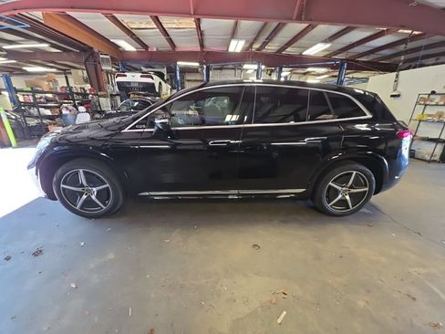 Used 2023 Mercedes-Benz EQS 580 4MATIC SUV image 2