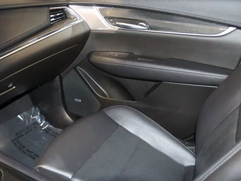 Used 2020 Cadillac XT5 Sportv image 45