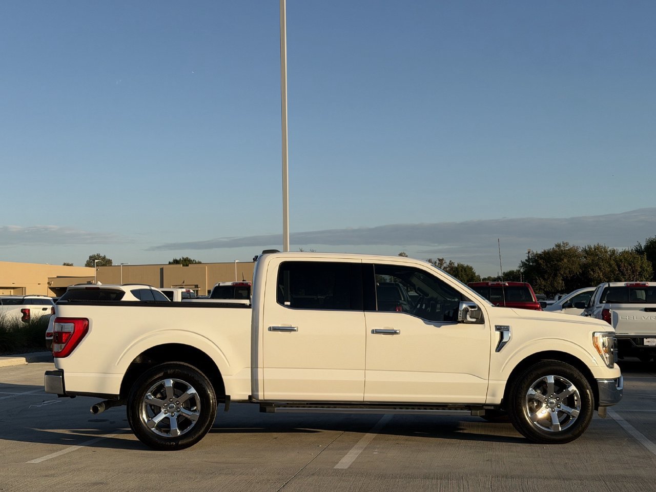 Used 2021 Ford F150 Lariat RWD image 3