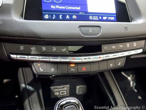 Certified 2021 Cadillac XT4 Premium Luxury AWD/4WD image 17