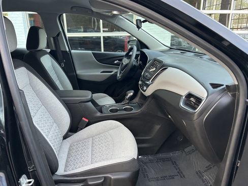 Used 2022 Chevrolet Equinox LS AWD/4WD image 23