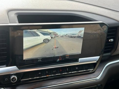 Used 2023 GMC Sierra 1500 SLT image 33