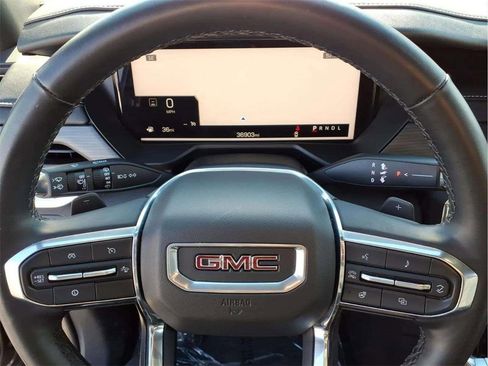 Used 2024 GMC Acadia Elevation image 14