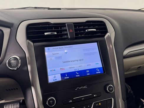 Used 2020 Ford Fusion SE w/ Fleet SE Value Package FWD image 22