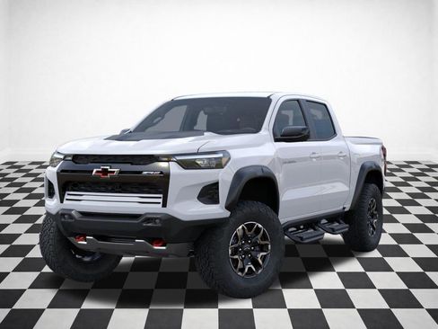 New 2026 Chevrolet Colorado ZR2 w/ Technology Package AWD/4WD image 6