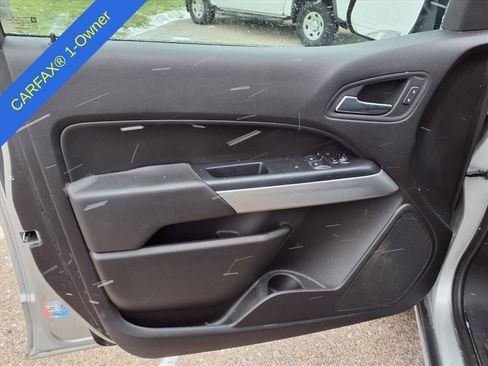 Used 2018 Chevrolet Colorado LT w/ LT Convenience Package image 11