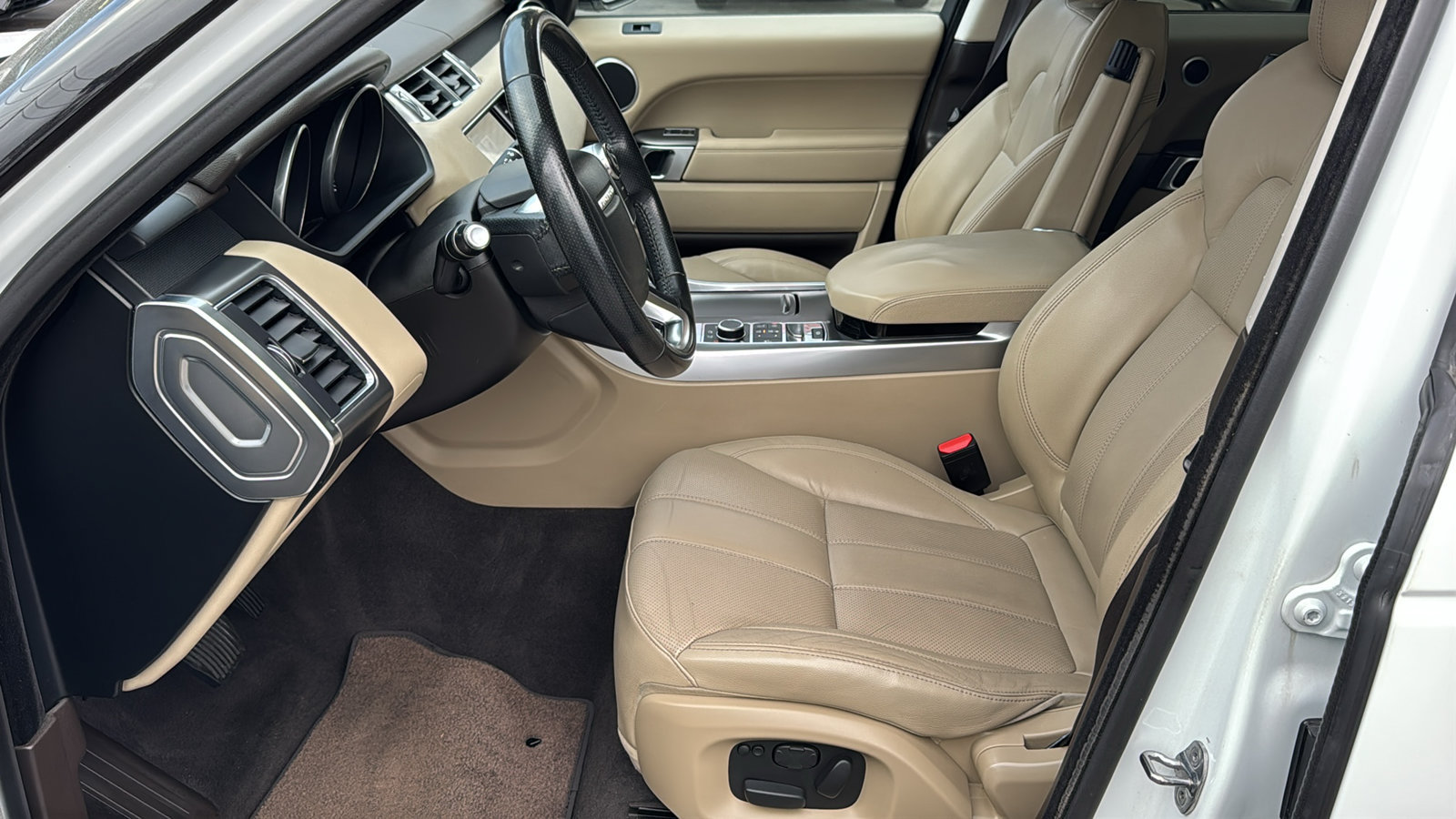 Used 2014 Land Rover Range Rover Sport HSE AWD/4WD image 17