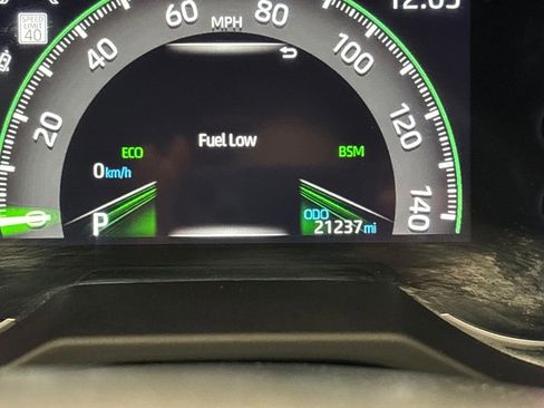 Used 2023 Toyota RAV4 XLE Premium image 22