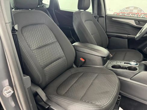 Used 2025 Ford Escape Active FWD image 32