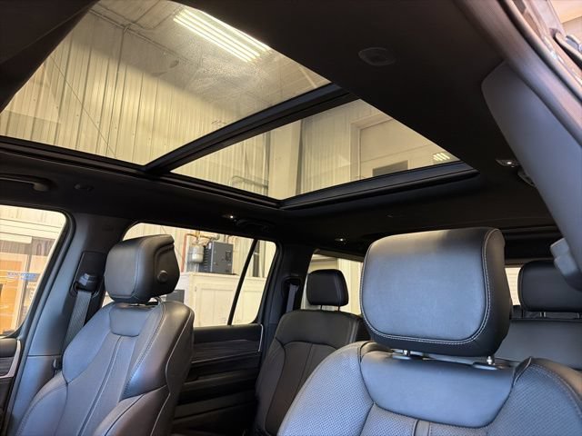 Used 2024 Jeep Wagoneer Series II w/ Premium Group I AWD/4WD image 33