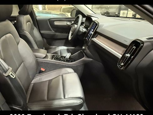 New 2026 Volvo XC40 B5 Plus w/ Protection Package Premier image 16