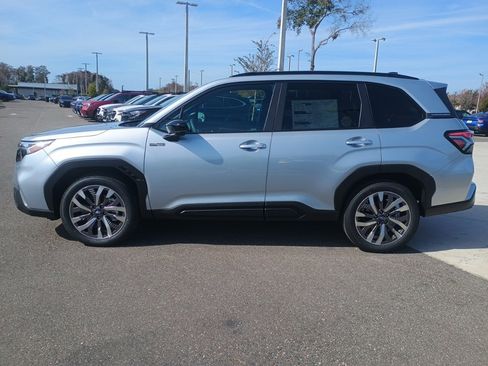 New 2025 Subaru Forester Touring image 3