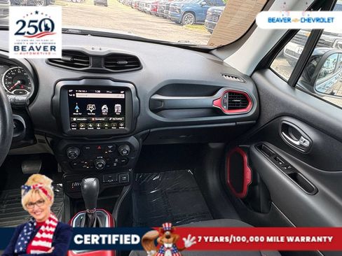 Used 2022 Jeep Renegade Trailhawk w/ Trailer Tow Group AWD/4WD image 17