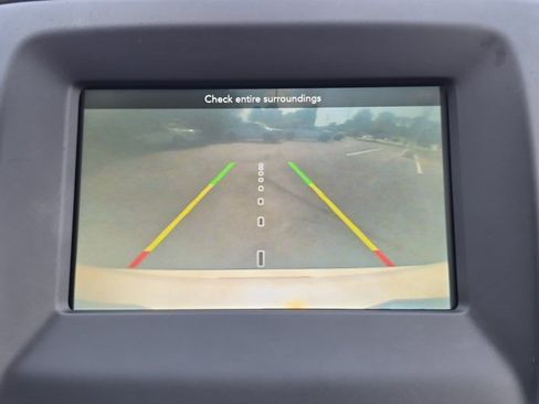 Used 2019 Jeep Compass Latitude FWD image 12