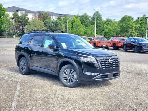 New 2026 Nissan Pathfinder SV w/ SV Premium Package FWD image 33