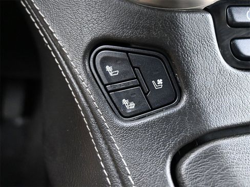 Used 2020 GMC Yukon XL Denali image 14