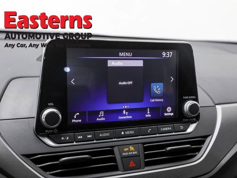 Used 2023 Nissan Altima 2.5 SR FWD image 19