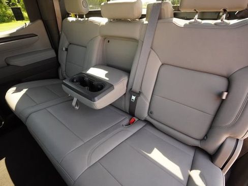 Used 2025 GMC Sierra 1500 SLT w/ SLT Premium Plus Package AWD/4WD image 28