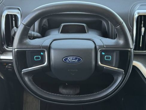 Used 2025 Ford Expedition Max Platinum image 12