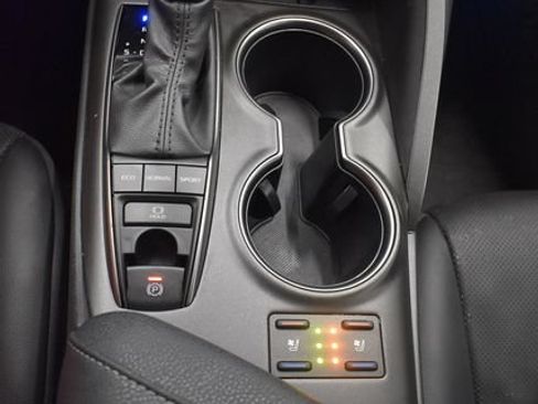 Used 2021 Toyota Camry XSE w/ Navigation Package FWD image 30