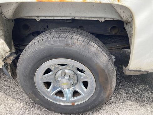 Used 2014 Chevrolet Silverado 1500 W/T RWD image 7