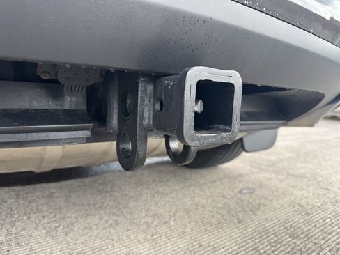 Used 2012 Volkswagen Touareg TDI image 30