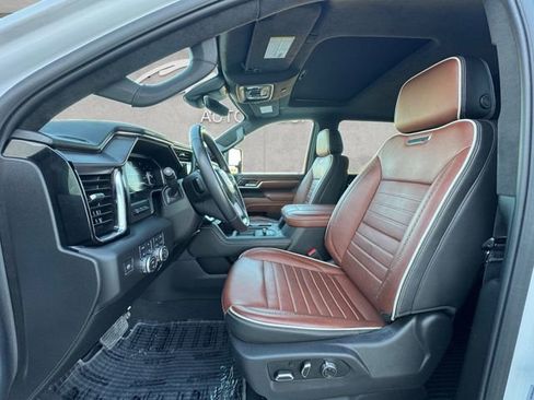 Certified 2025 GMC Sierra 2500 Denali Ultimate AWD/4WD image 19