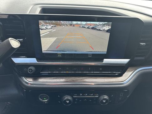 Used 2023 Chevrolet Silverado 1500 LT image 16