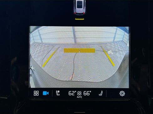 Used 2023 Volvo XC40 Recharge Plus w/ Protection Package Premier image 18