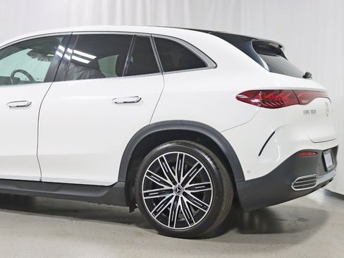 Used 2023 Mercedes-Benz EQE 350+ 4MATIC SUV w/ AMG Line Exterior Package image 10