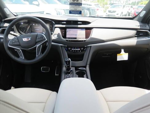 New 2026 Cadillac XT5 Sportv AWD/4WD image 23