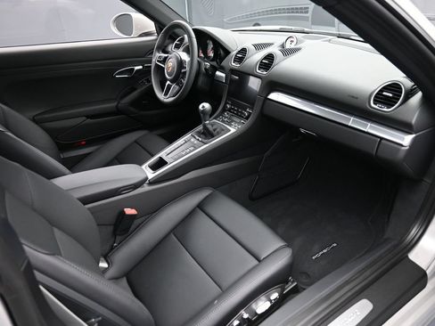 Certified 2024 Porsche 718 Cayman RWD image 27