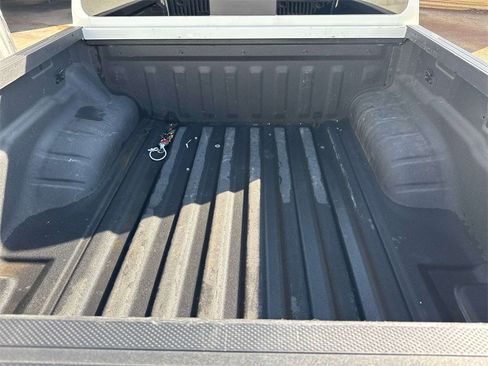 Used 2025 Nissan Frontier S w/ S Utility Package image 24