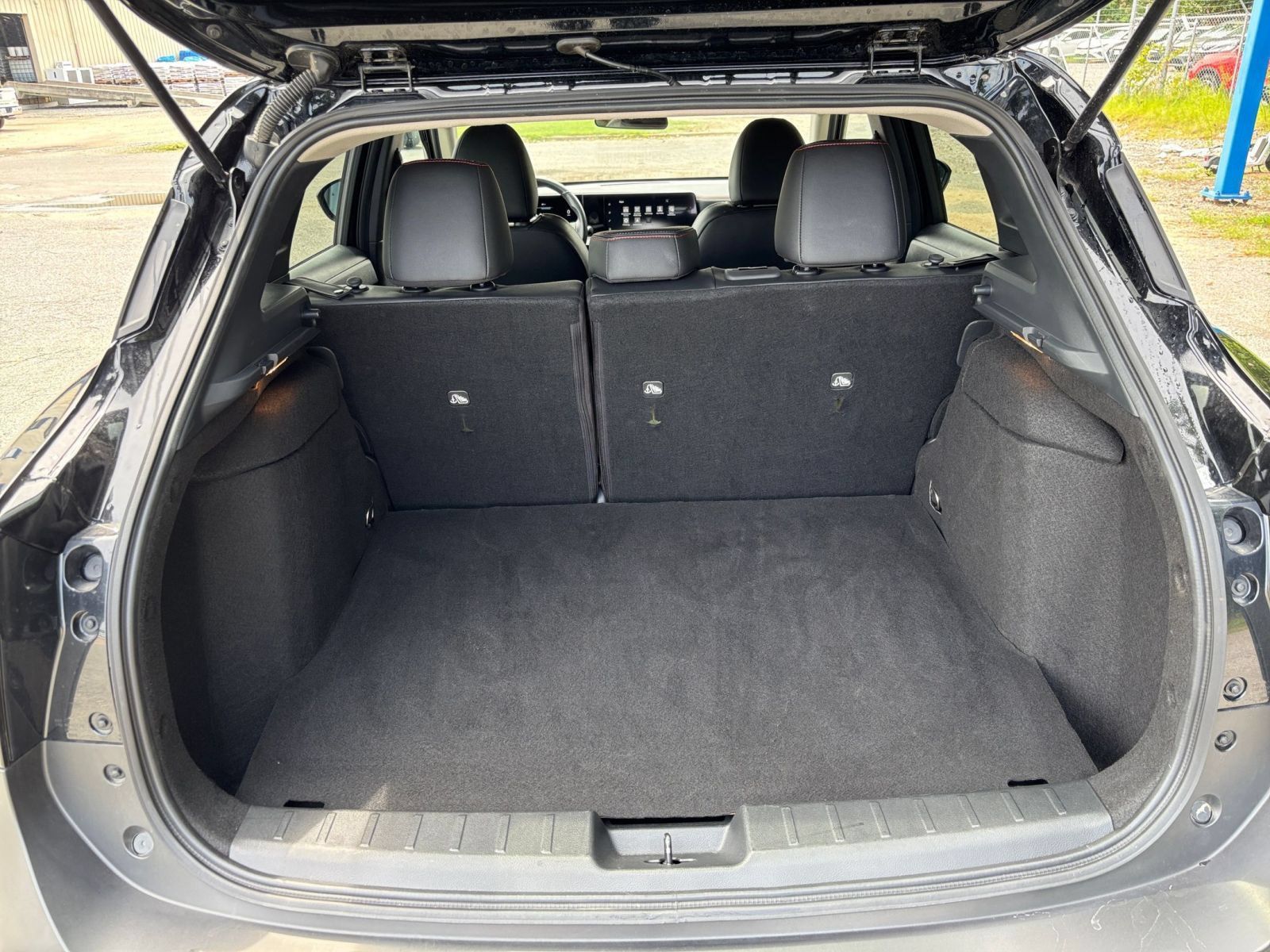 Used 2026 Nissan Kicks SR AWD/4WD image 29