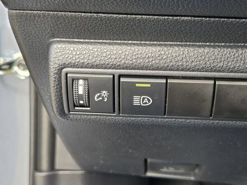 Used 2023 Toyota Corolla SE FWD image 25