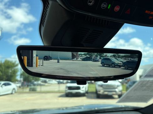 Used 2025 Chevrolet Equinox RS w/ Safety and Technology Package FWD image 28