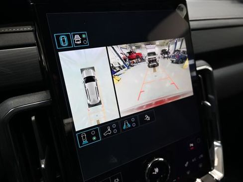 New 2026 GMC Acadia Elevation w/ Elevation Premium Package FWD image 17