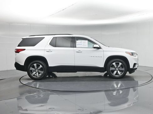 Used 2020 Chevrolet Traverse LT w/ LT Premium Package FWD image 28