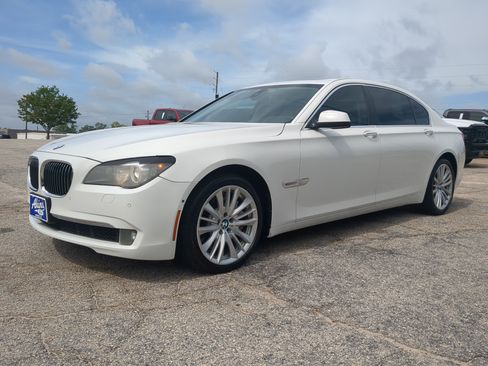 Used 2011 BMW 750Li RWD image 6