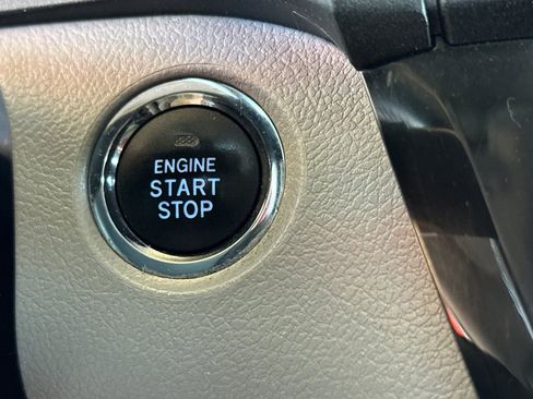 Certified 2018 Toyota Sienna XLE w/ XLE Navigation Package FWD image 27