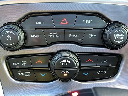 Used 2019 Dodge Challenger R/T w/ Plus Package image 22