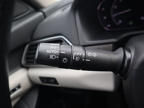 Used 2018 Honda Accord EX-L image 25