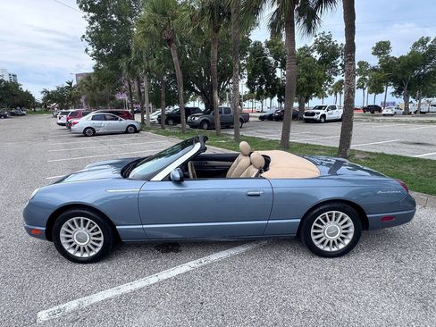 Used 2005 Ford Thunderbird 50th Anniversary RWD image 28