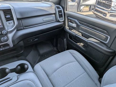 Used 2024 RAM 2500 Big Horn AWD/4WD image 17