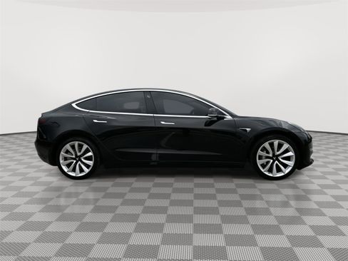 Used 2019 Tesla Model 3 Standard Range Plus RWD image 4