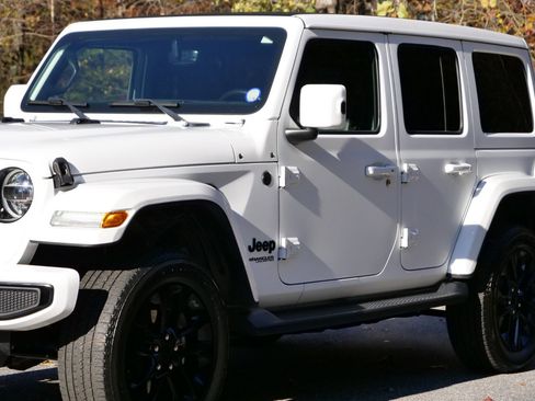 Used 2021 Jeep Wrangler Unlimited Sahara image 31