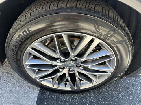 Used 2023 Acura MDX SH-AWD w/ Advance Package image 6